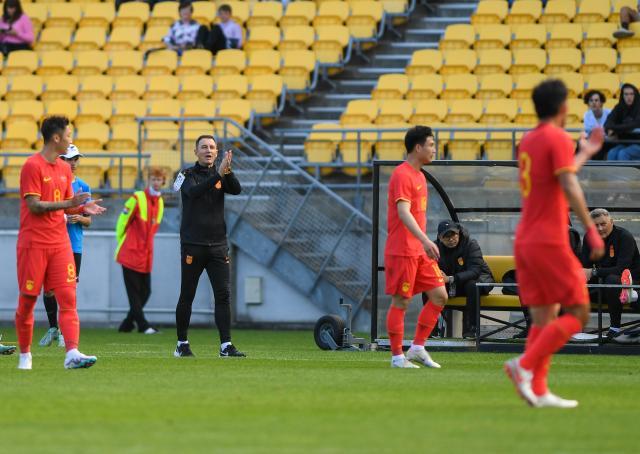 jiuyou.com-国足17日集中次日西征 赴阿联酋备战计划四场热身