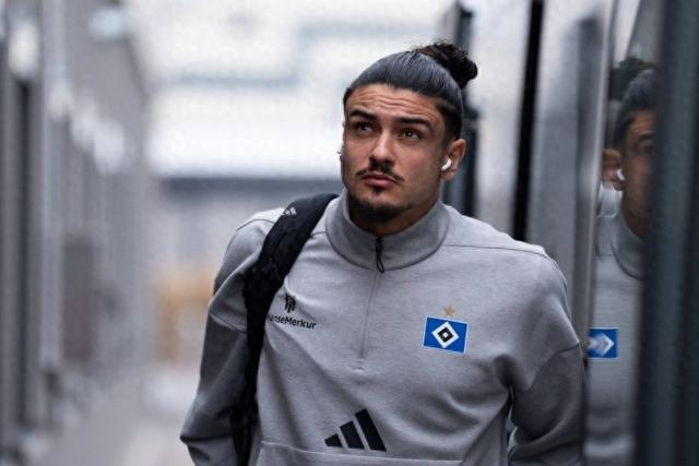 冠军稳了？德甲王牌中卫加盟北京国安，曾是C罗师弟，球迷狂喜！|塞尔吉奥·拉莫斯|克里斯蒂亚诺·罗纳尔多|德乙|锋线|吉列尔梅-拉莫斯_新浪体育_新浪新闻