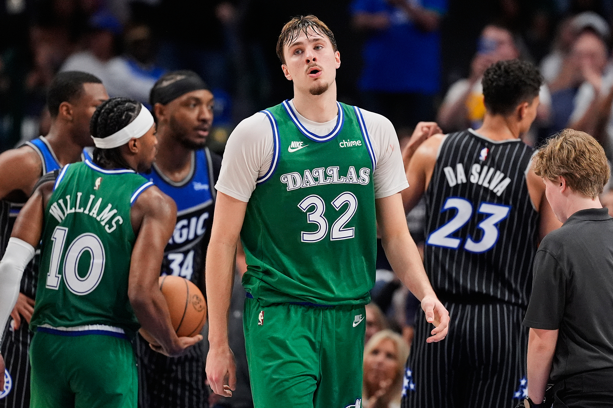 jiuyou-弗拉格51分成NBA历史最年轻50分先生 魔术客胜独行侠